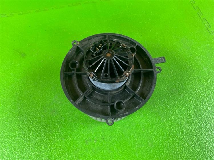 Мотор печки Тойота Териос Кид в Камышине 113143