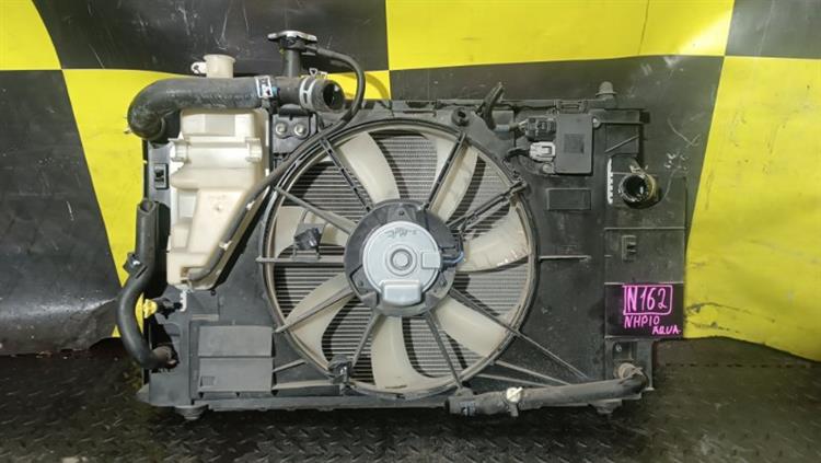Радиатор основной Тойота Аква в Камышине 116562
