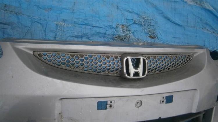 Решетка радиатора Хонда Джаз в Камышине 14123