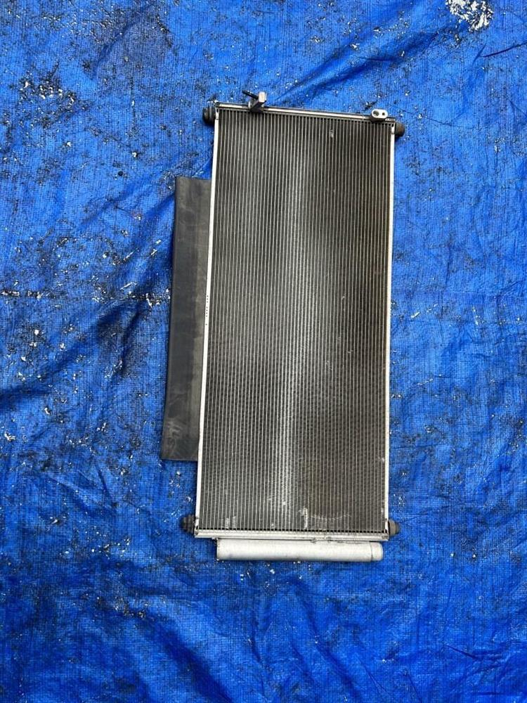 Радиатор кондиционера Хонда Фит в Камышине 240686