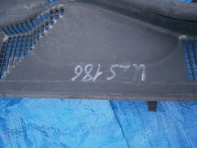 Решетка под лобовое стекло Тойота Краун в Камышине 25698