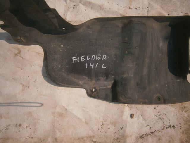 Подкрылок Тойота Королла Филдер в Камышине 26428