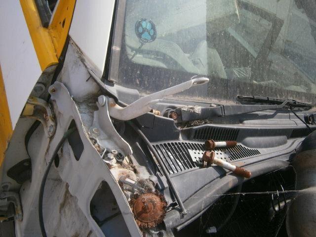 Решетка под лобовое стекло Тойота Хайлюкс Сурф в Камышине 29486