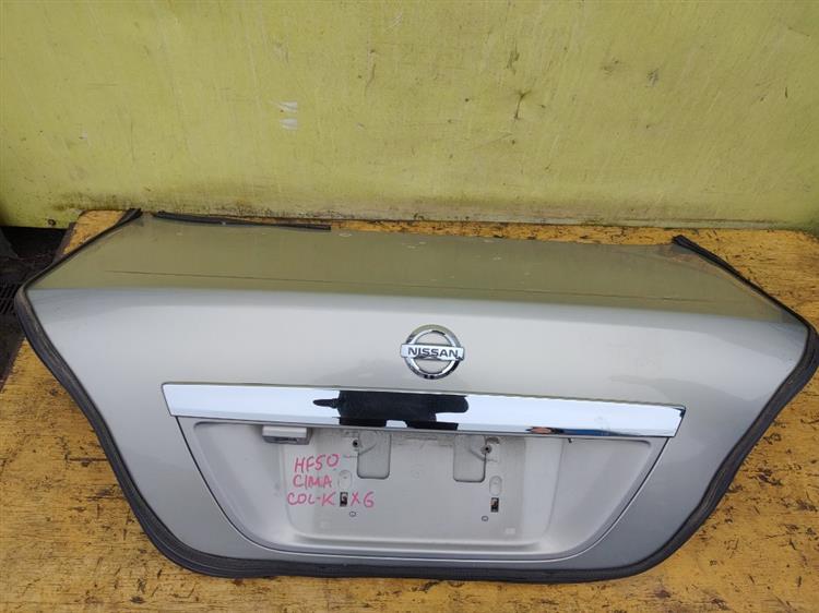 Крышка багажника Ниссан Сима в Камышине 44601
