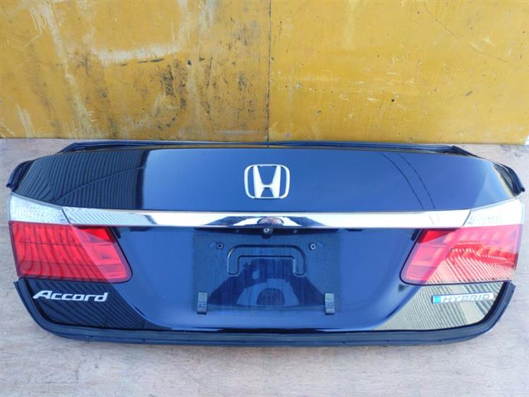 Крышка багажника Хонда Аккорд в Камышине 50872