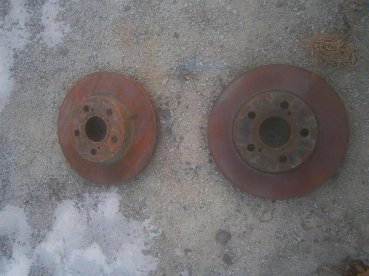 Тормозной диск Тойота Приус в Камышине 81560